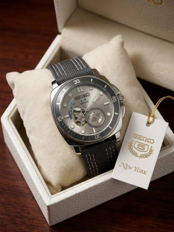 Seiko 5 Sprots Automatic Grey