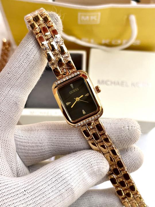 Gues_s Diamond Lady