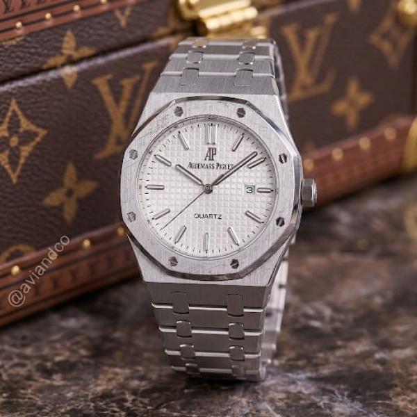 Aude.mars Piguet Royal Oak Quartz
