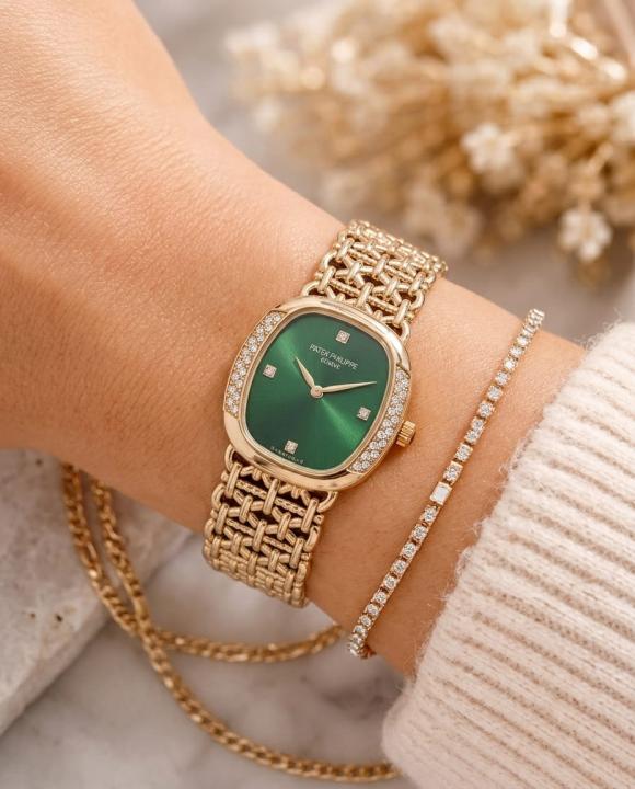 Patek_philipppe Ellipse Gold Green
