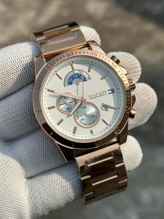 To.mmy Hilfiger