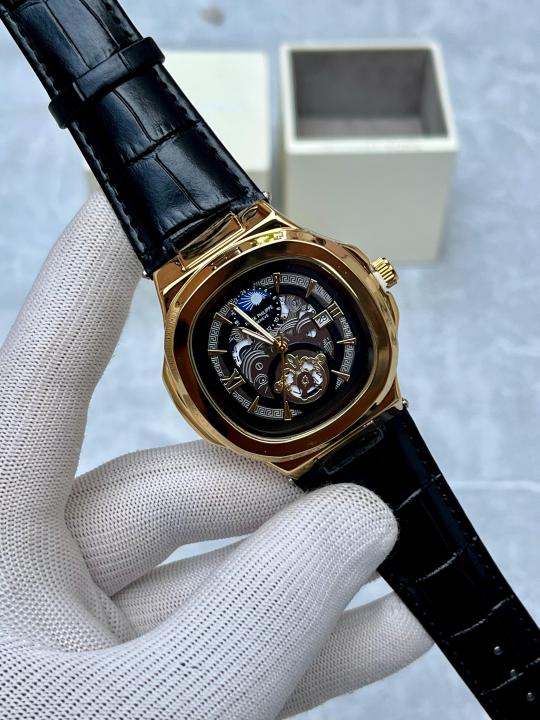 Patek Philipp_e Nautilus