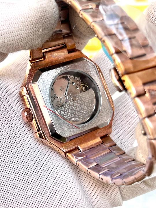 Patek Philipp_e Nautilus Auto