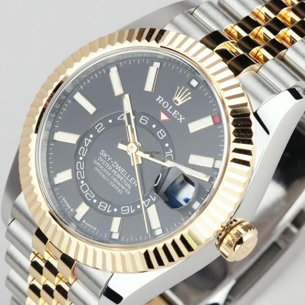 Rolee_x Oyster perpetual Sky Dweller Z-R Premium