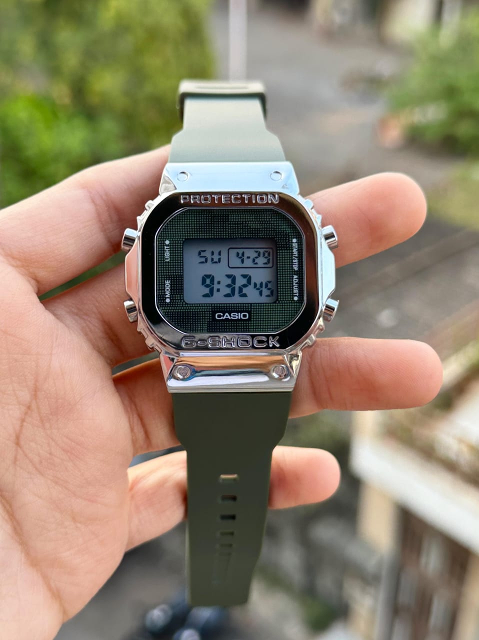 New Casio G-Shock G-Steel GM-S5600UPG-4DR Silver Digital Dial Black Resin Strap Watch G1536