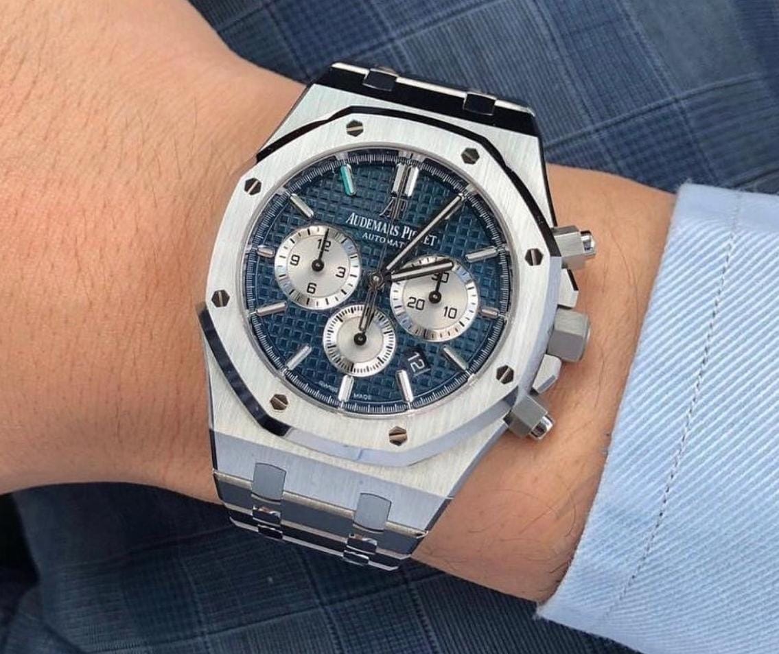 Aude.mars piguet Royal Oak Chronograph