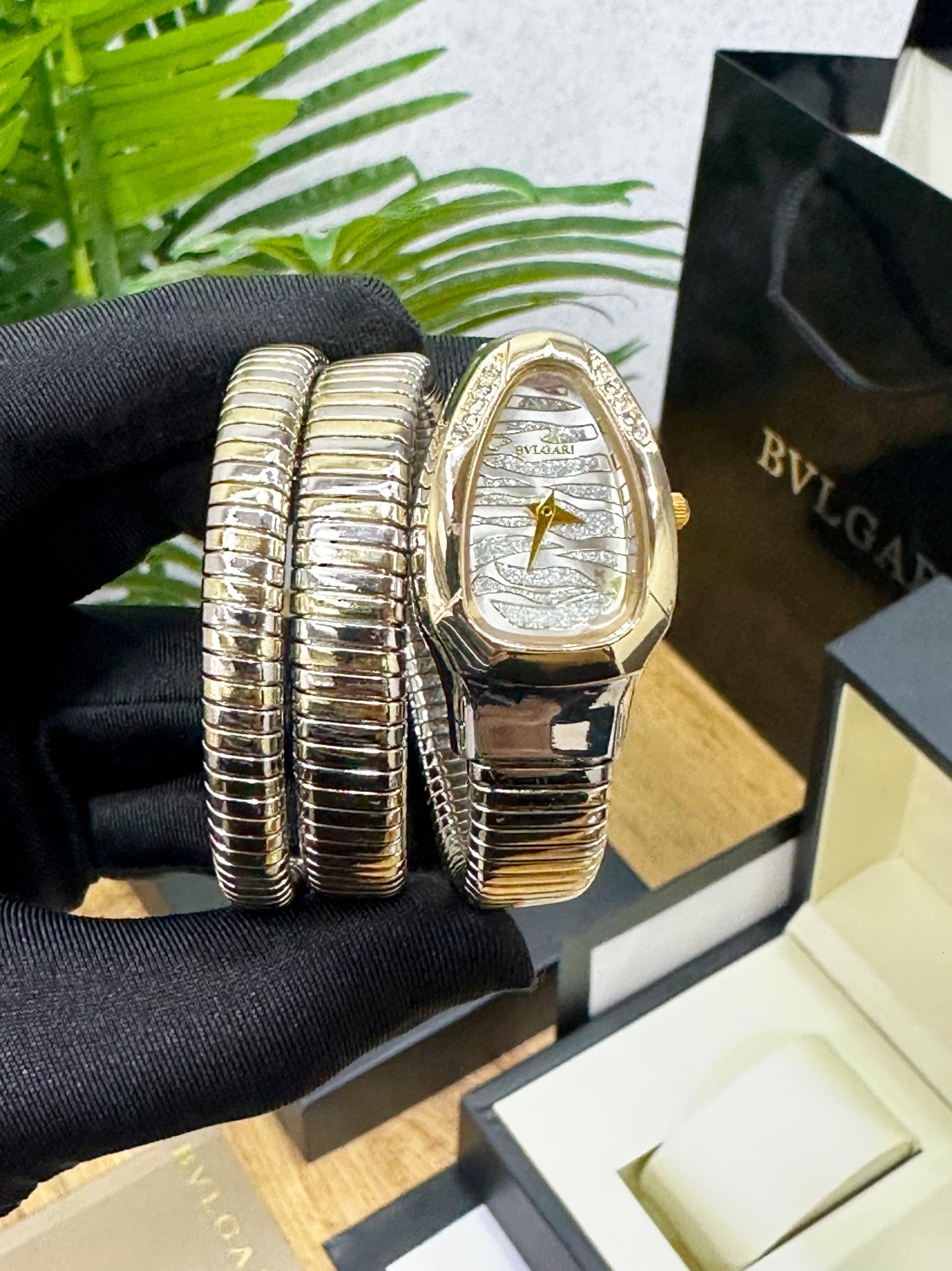 ALL NEW LUXURY, BVLGARI SERPENTI GOLD