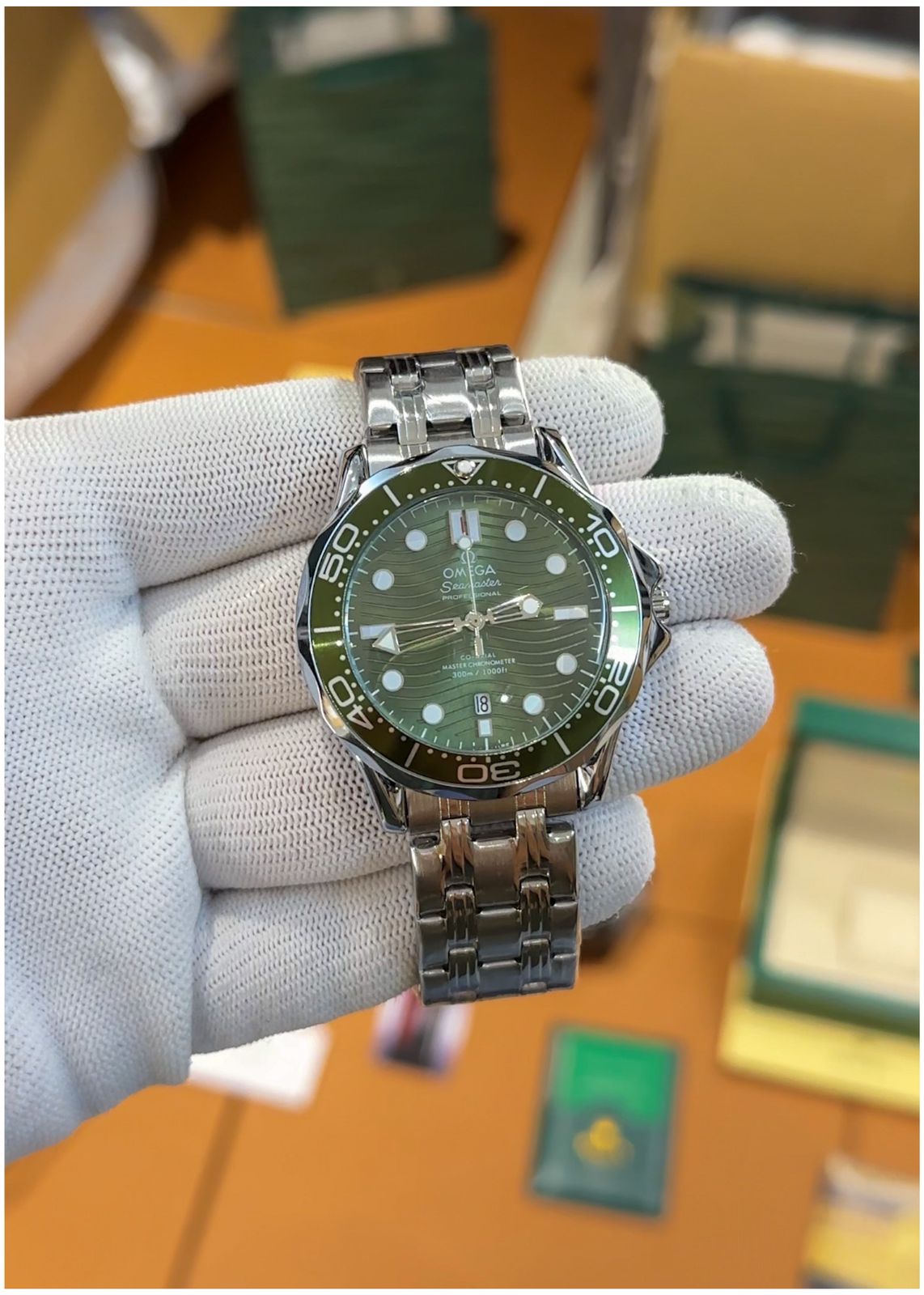 Om.ega Seamaster Diver 300m