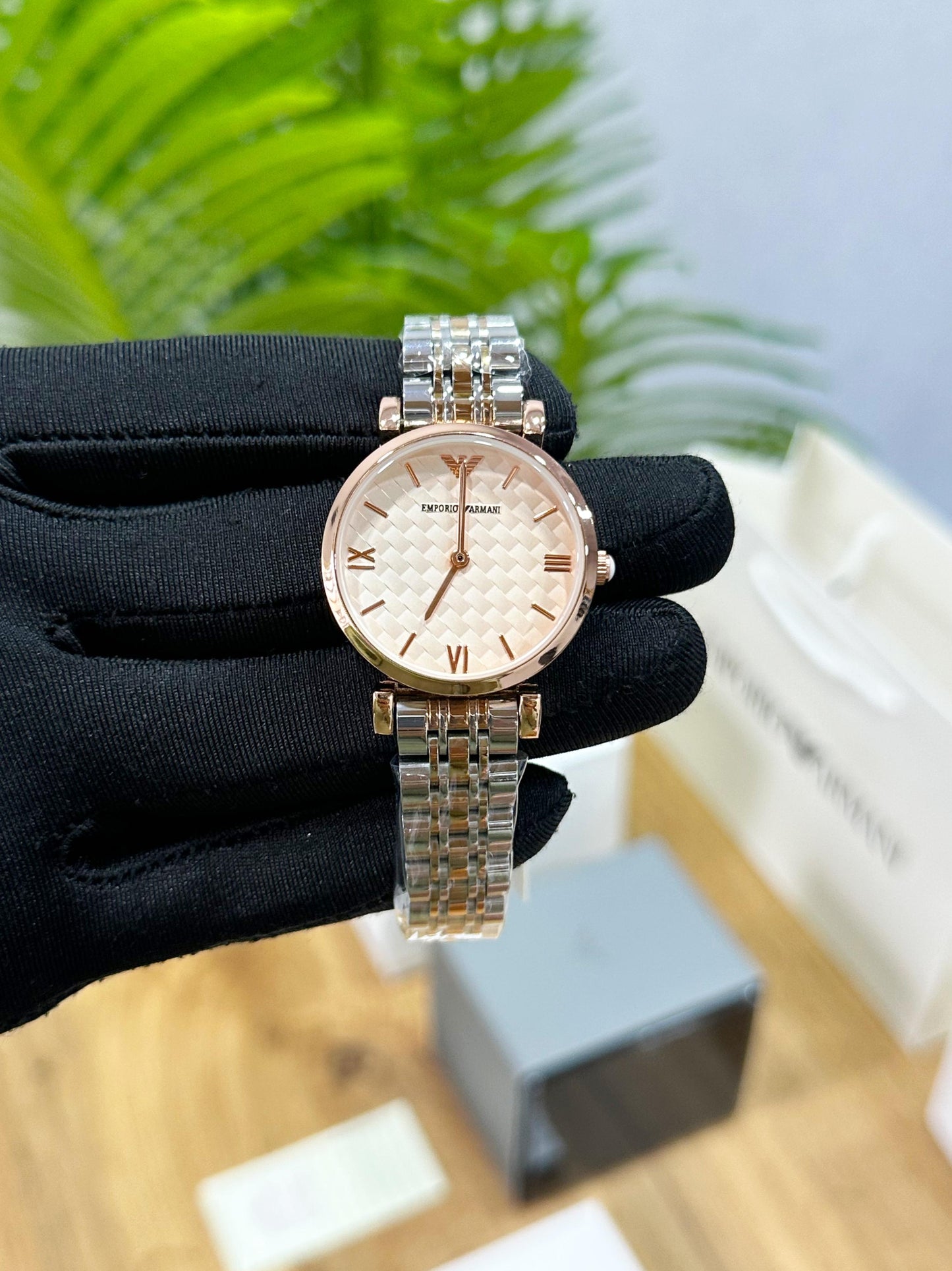 NEW EMPORIO_ARMANI WOMEN'S TOWTONE WITH BEAUTIFUL DIAL