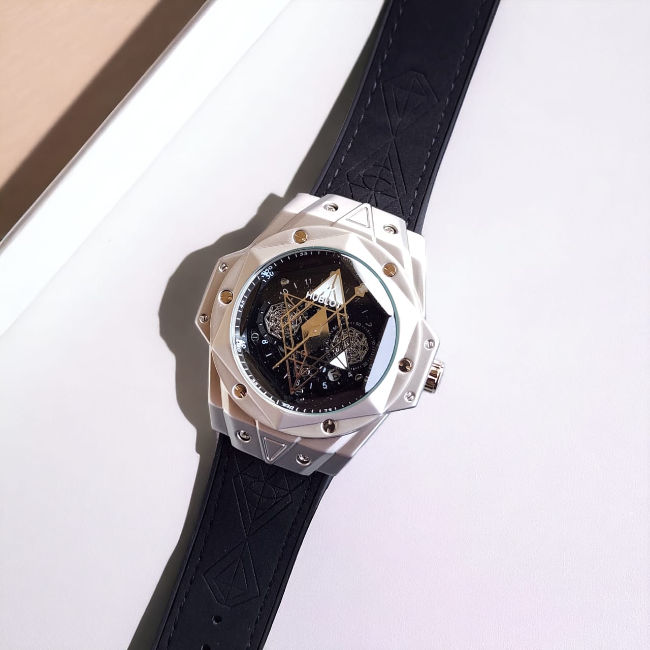 Hub.lot Big Bang Spider