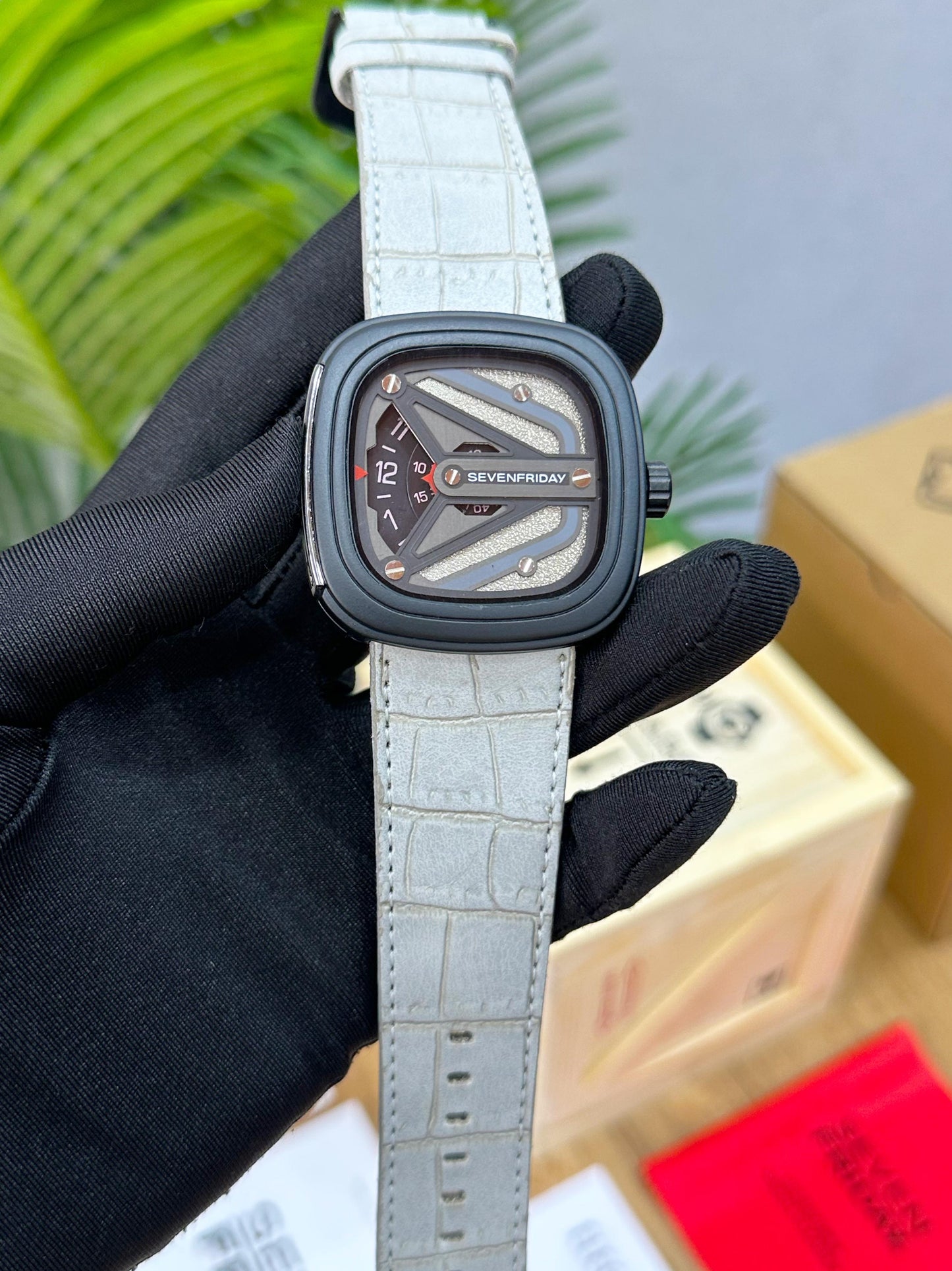 NEW & EXCLUSIVE SEVEN FRIDAY GREY BLACK
