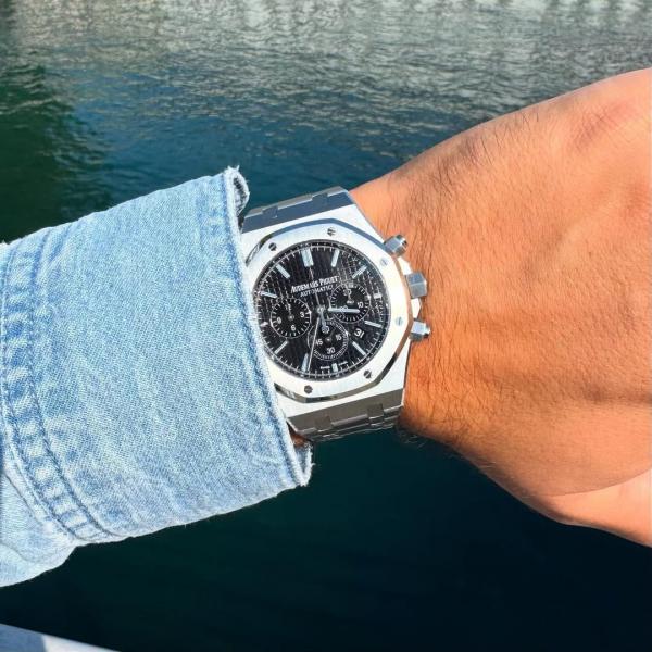 Aude.mars_piguet Royal Oak Chronograph Black