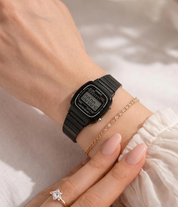 Casio Womens Vintage LA670