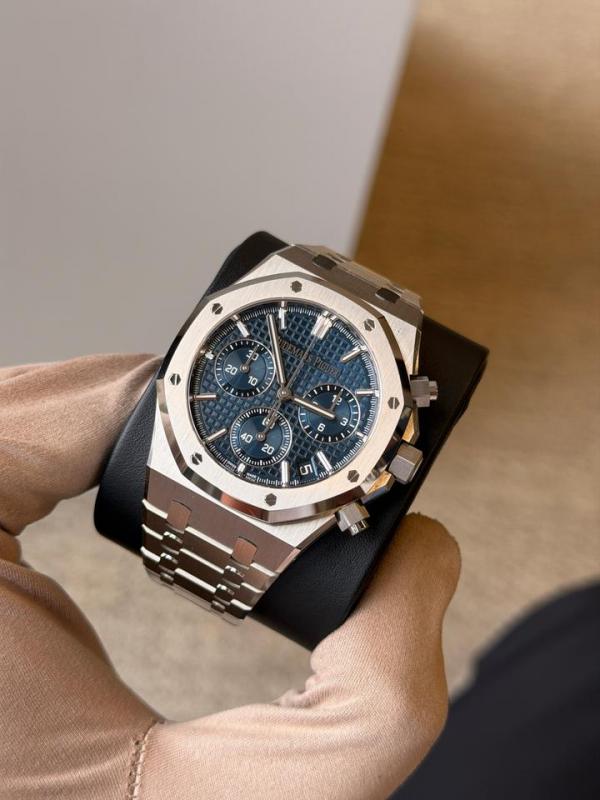 Audemars pigue_tRoyal Oak Chronograph Blue