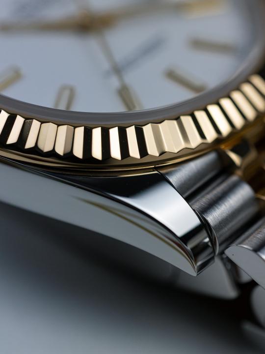 Role_x Oyster Perpetual Date Just 2Ton-Gold-White