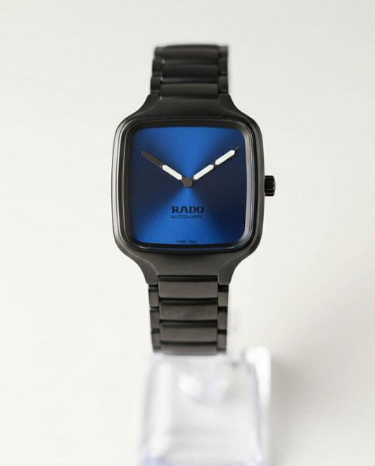 Rad_o True Square Quartz
