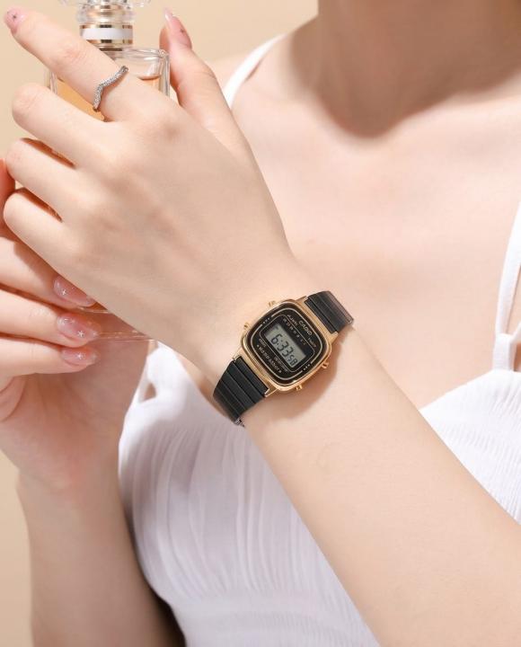 Ca.sio Womens Vintage LA670 Black-Gold-Black