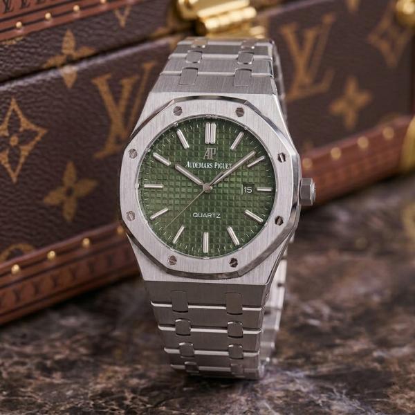 Aude.mars_Piguet Royal Oak Quartz