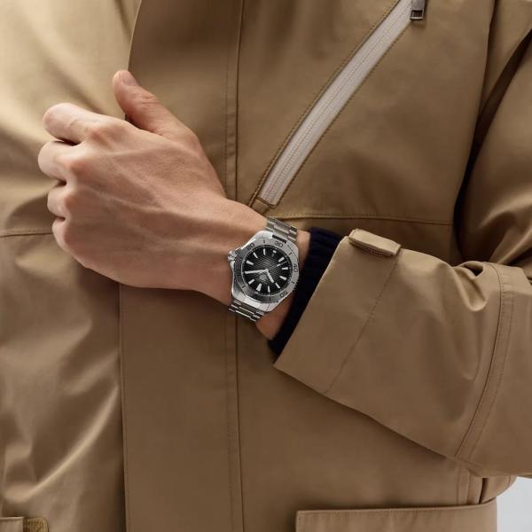 TAG Heue_r Aquaracer Professional 200 Date Automatic silver-grey