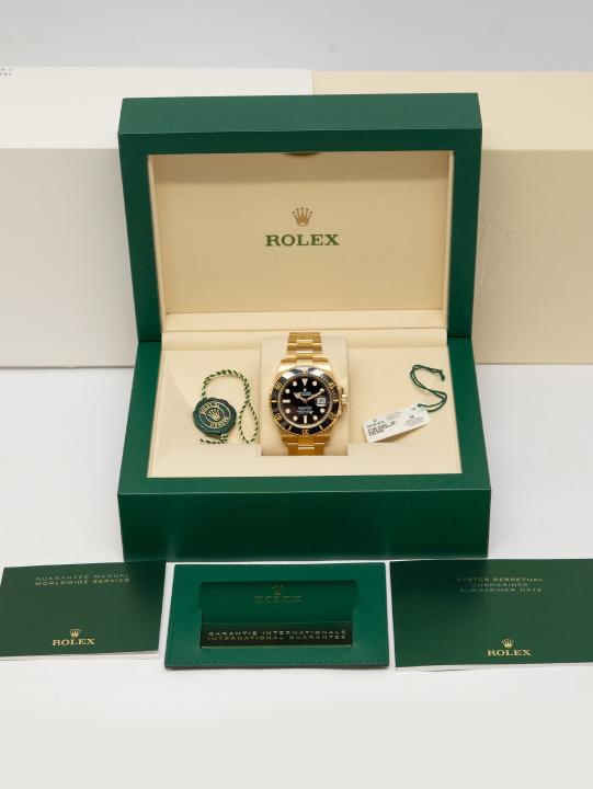 Role_x Oyster Perpetual Submarine Gold-Black