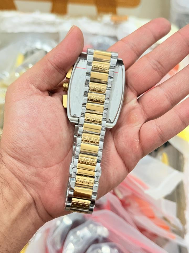 Ve.rsace Gold Green Square Chain Reaction
