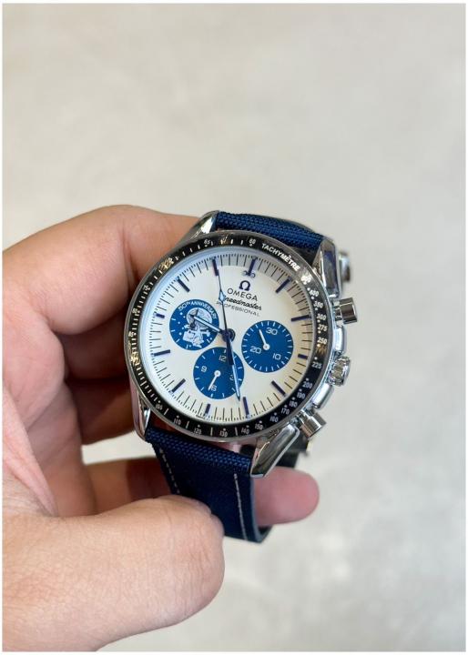 Omeg_a Speedmaster Silver Snoopy