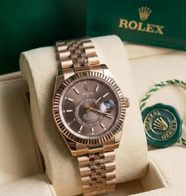 Role_x Oyster Perpetual Sky Dweller