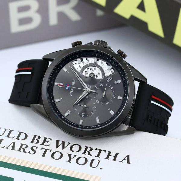 Tomm_y Hilfiger Baker