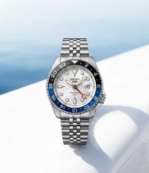 Sei.ko 5 Sports GMT