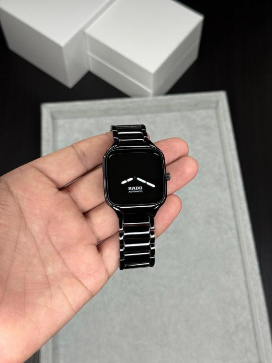 Rad_o True Square Quartz