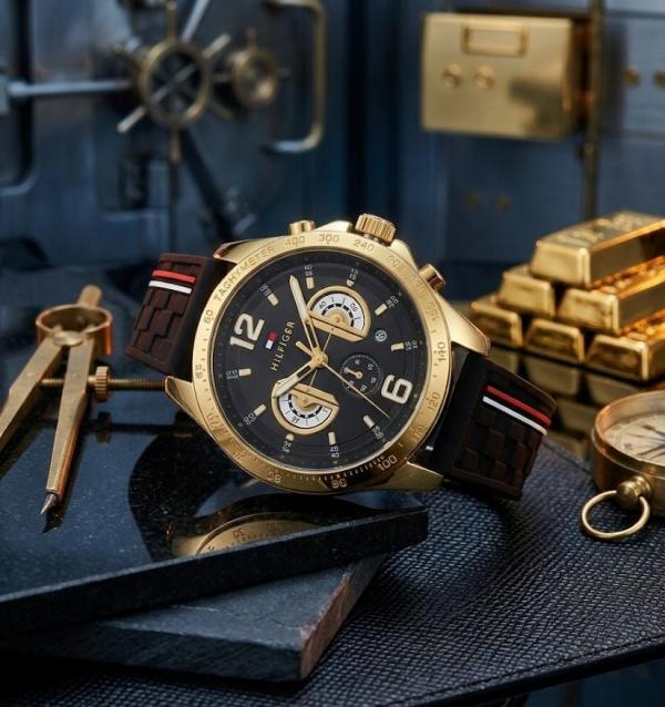 Tom.my_Hilfiger Decker Black-Gold