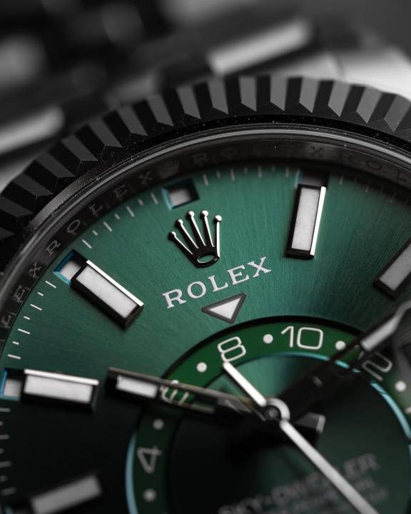 Role_x Oyster Perpetual Sky Dweller Silver-Green