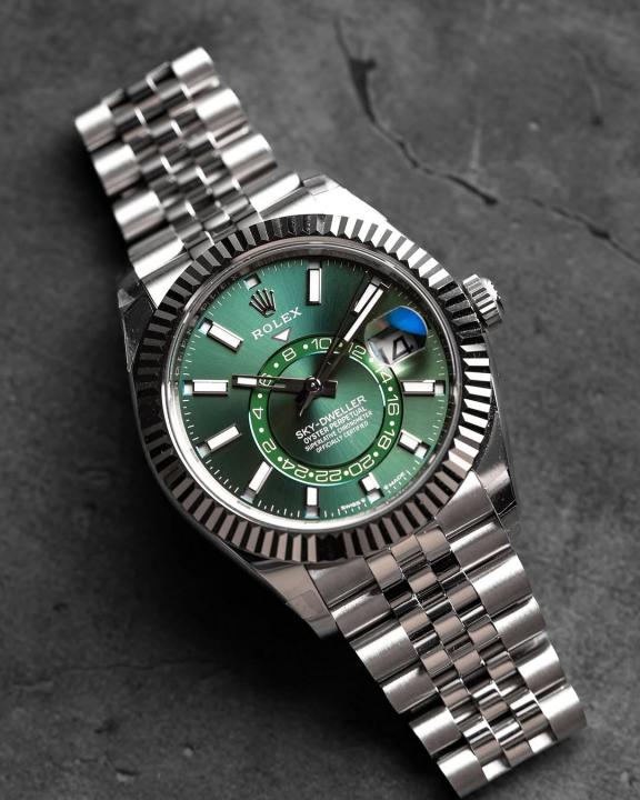 Role_x Oyster Perpetual Sky Dweller Silver-Green