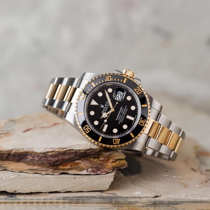 Role_x Oyster Perpetual Submarine 2Ton-Gold-Black
