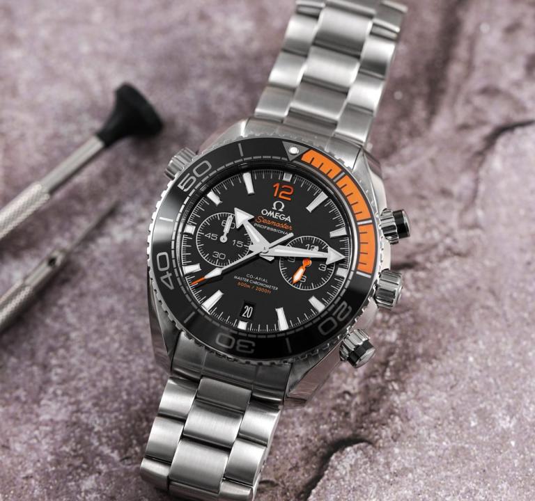 Omeg_a Seamaster Planet Ocean Quartz