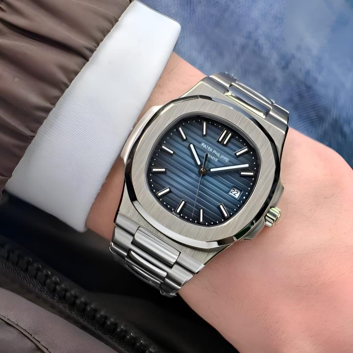 Pat.ek Philippe Nautilus Quartz silver blue