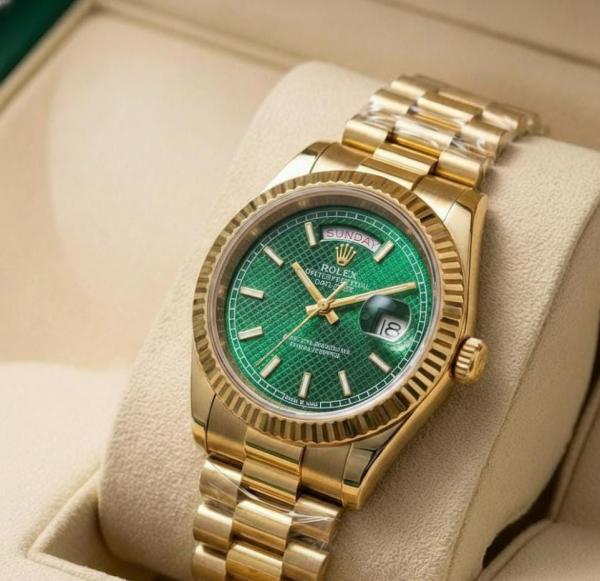 Role_x Oyster Perpetual Day Date