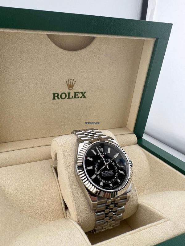 Rolee_x Oyster perpetual Sky Dweller Z-R Premium
