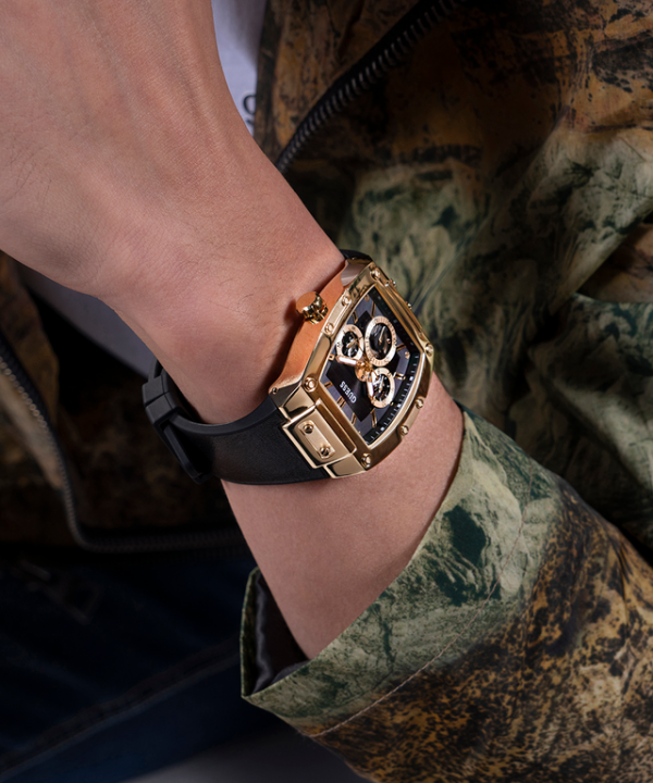 Gu.ess Rectangle Chronograph Black-Full Gold