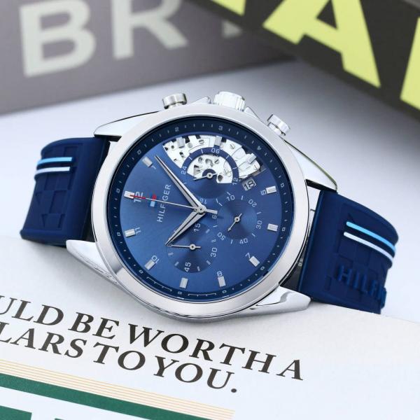 Tomm_y Hilfiger Baker