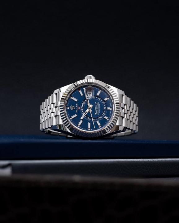 Role_x Oyster Perpetual Sky Dweller Silver-Blue
