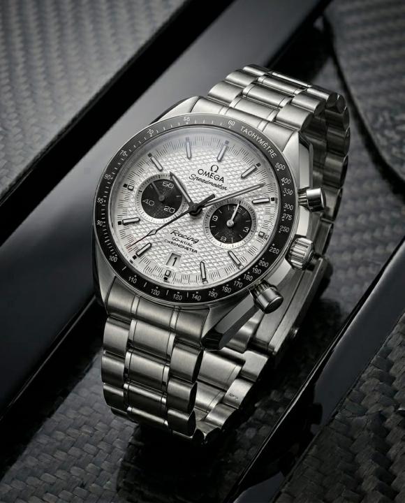 Omeg_a Speedmaster Racing Co-Axial Master Chronometer Chronograph