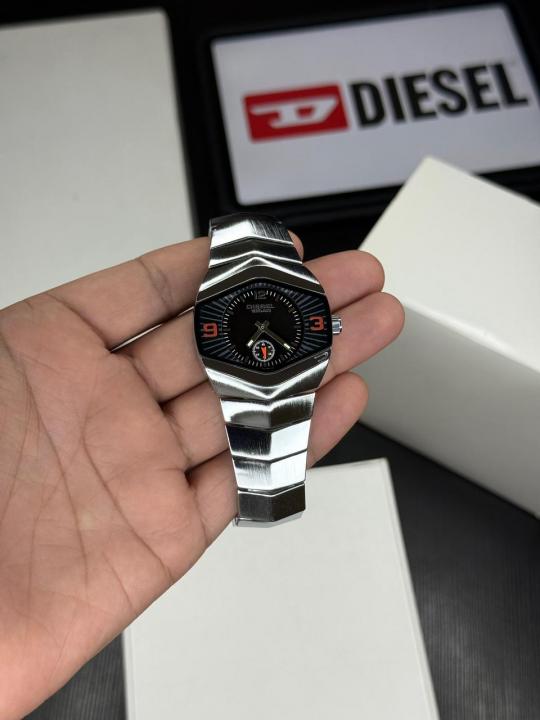 Diese_l Rock DZ-4075