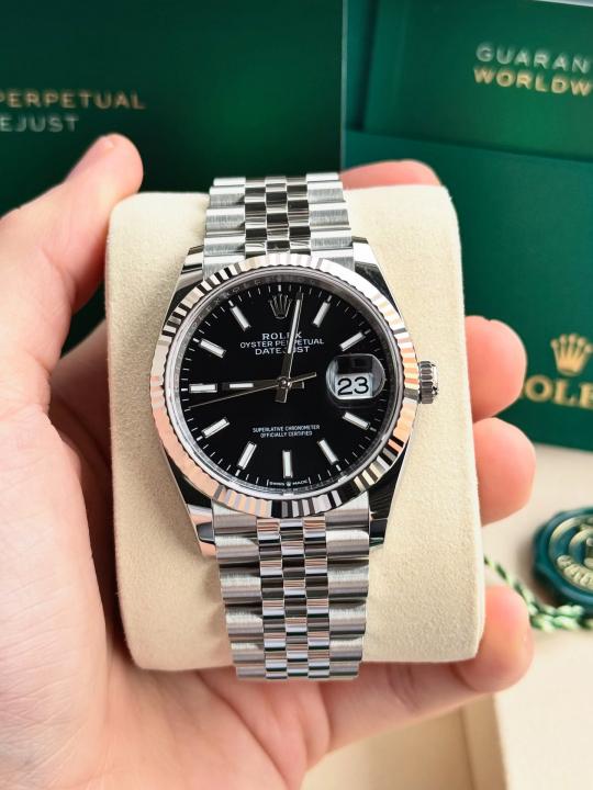 Role_x Oyster Perpetual Date Just Silver-Black