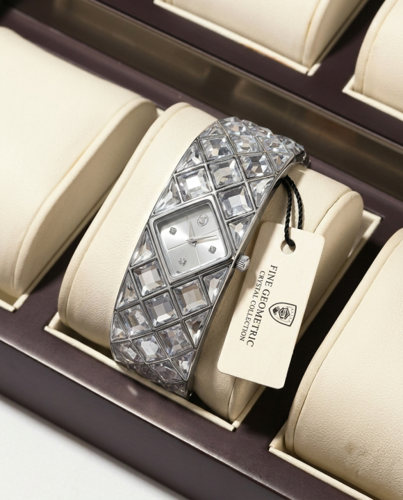 Swarovsk_i Curiosa Bangle Silver To White