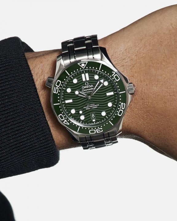 Omeg_a Seamaster Diver 300M Automatic Silver-Green