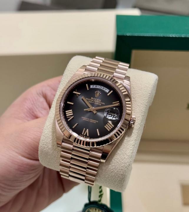Role_x Oyster Perpetual Day Date 40 Battery