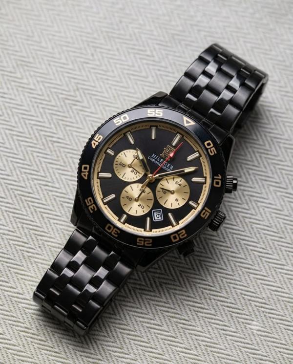 Tommm_y Hilfiger TH85 chronograph