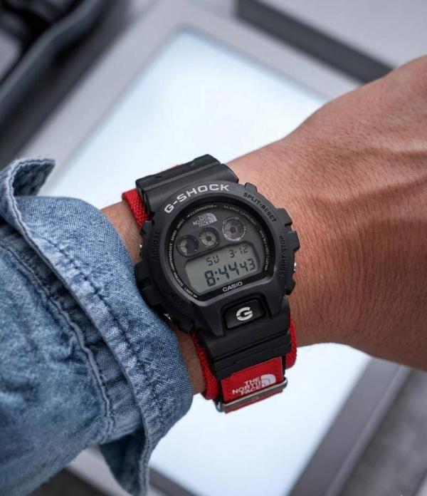 Ca.sio G-Shock x Supreme x Special Edition black and white