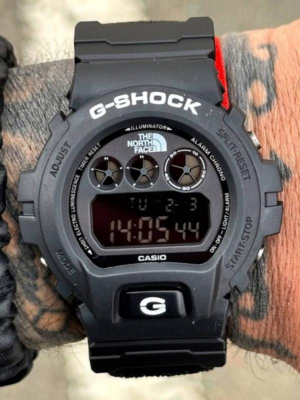 Ca.sio G-Shock x Supreme x Special Edition black and white